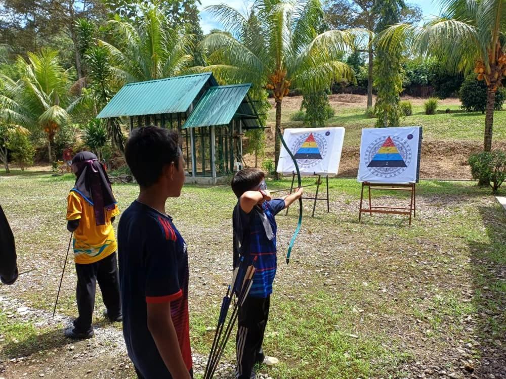 Lemuni Retreat & Training Centre - Kerling, Selangor Otel Dış mekan fotoğraf