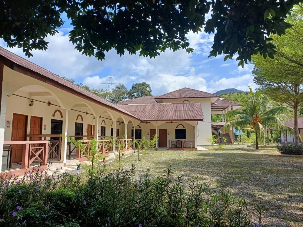 Lemuni Retreat & Training Centre - Kerling, Selangor Otel Dış mekan fotoğraf