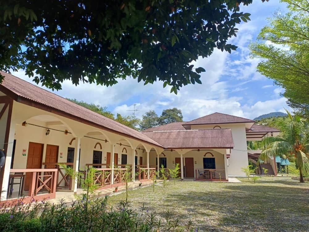 Lemuni Retreat & Training Centre - Kerling, Selangor Otel Dış mekan fotoğraf